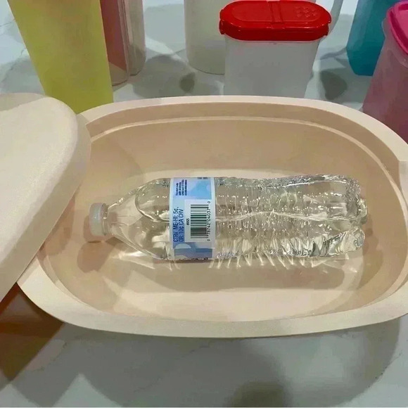 Tupperware Bundle Lot Of 9 - Picture 2 of 8